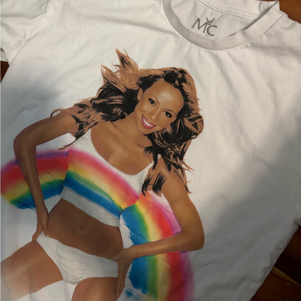 Vintage Mariah Carey Rainbow White Graphic T-Shirt with Rainbow Design 0151 - Picture 2 of 5